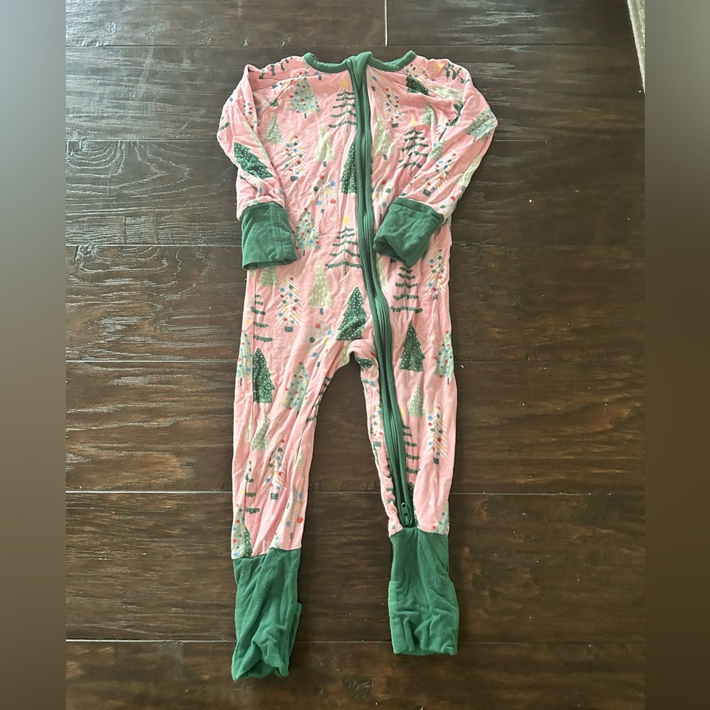 Little sleepies Christmas trees zippy 6-12 months